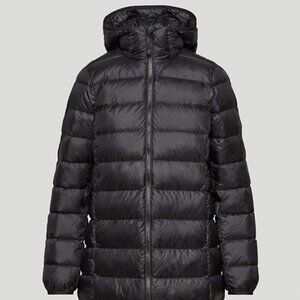 Aritzia The New Little Puff Long in Black, Medium